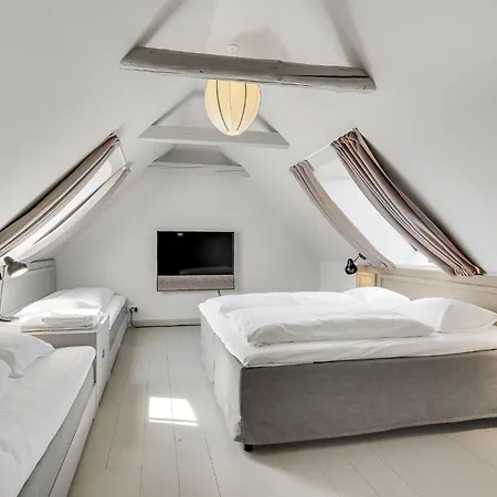 Apartment 1 Bedroom Stunning In